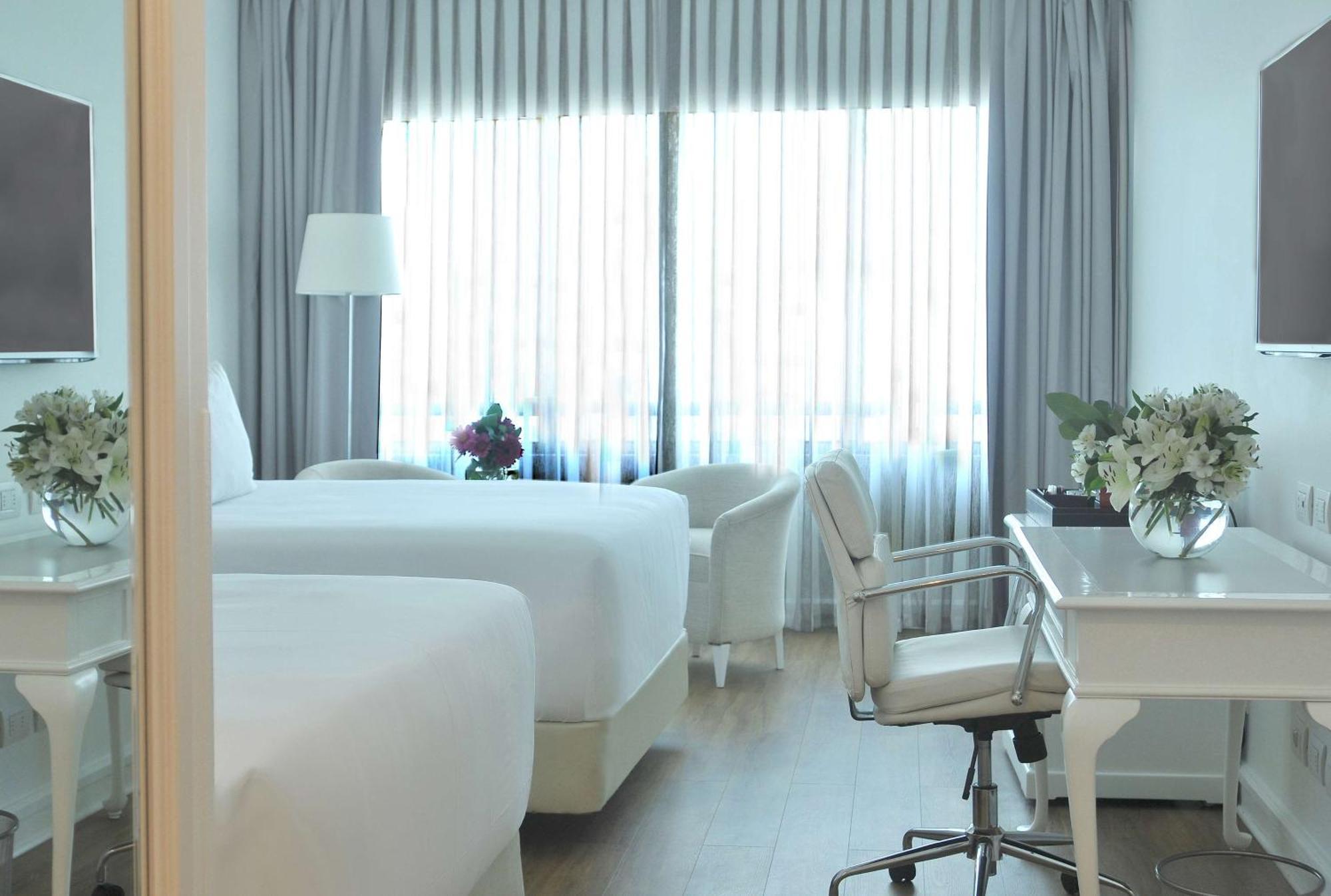 Nh Collection Plaza Santiago Exterior foto Deluxe Room