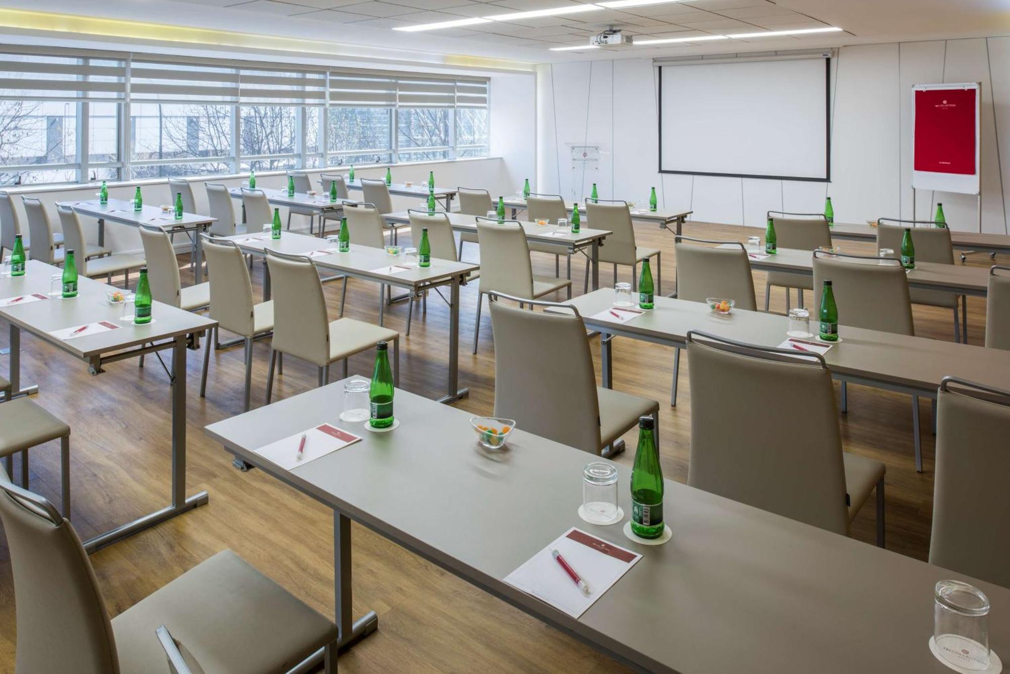 Nh Collection Plaza Santiago Exterior foto Meeting room