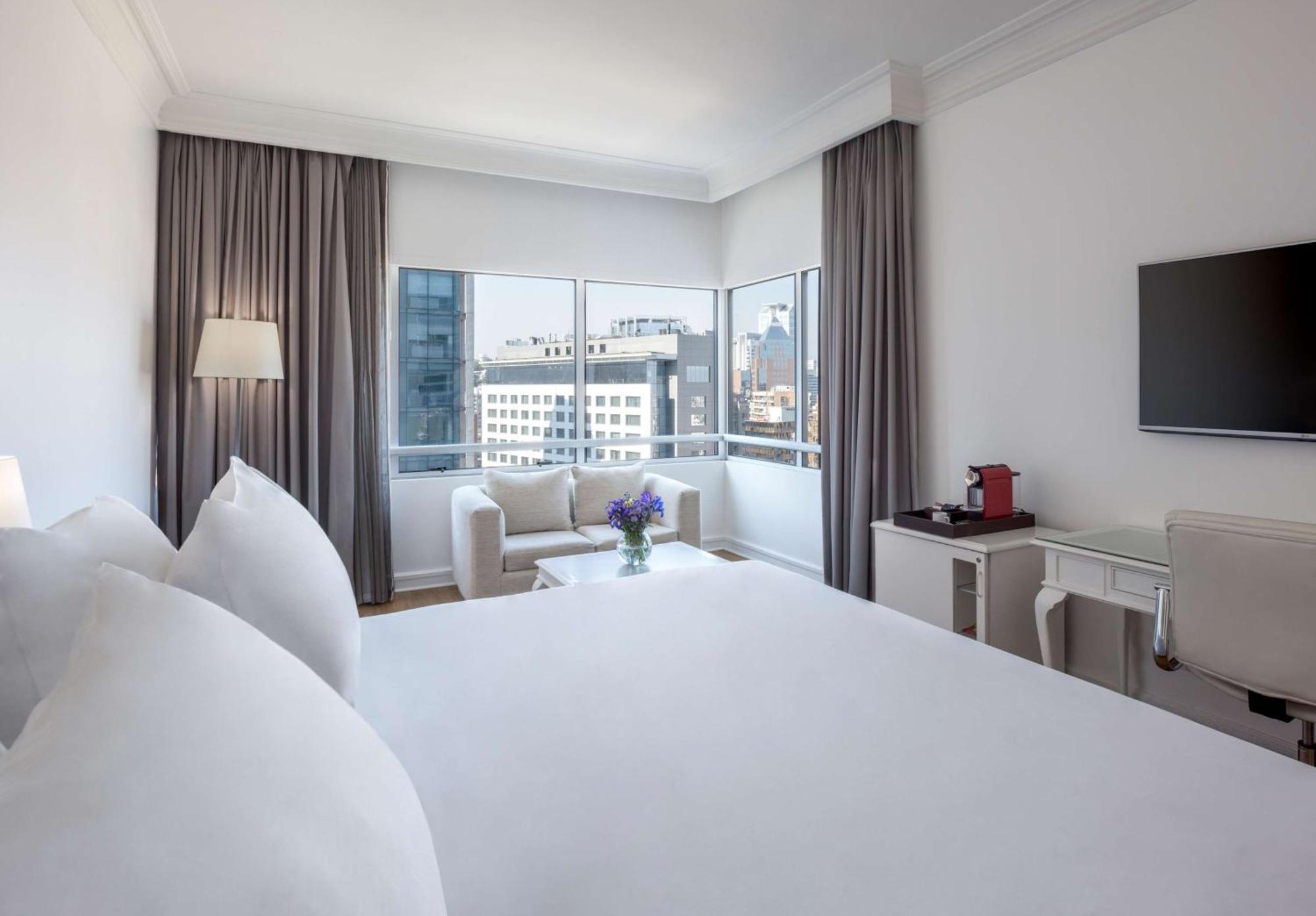 Nh Collection Plaza Santiago Exterior foto Deluxe room