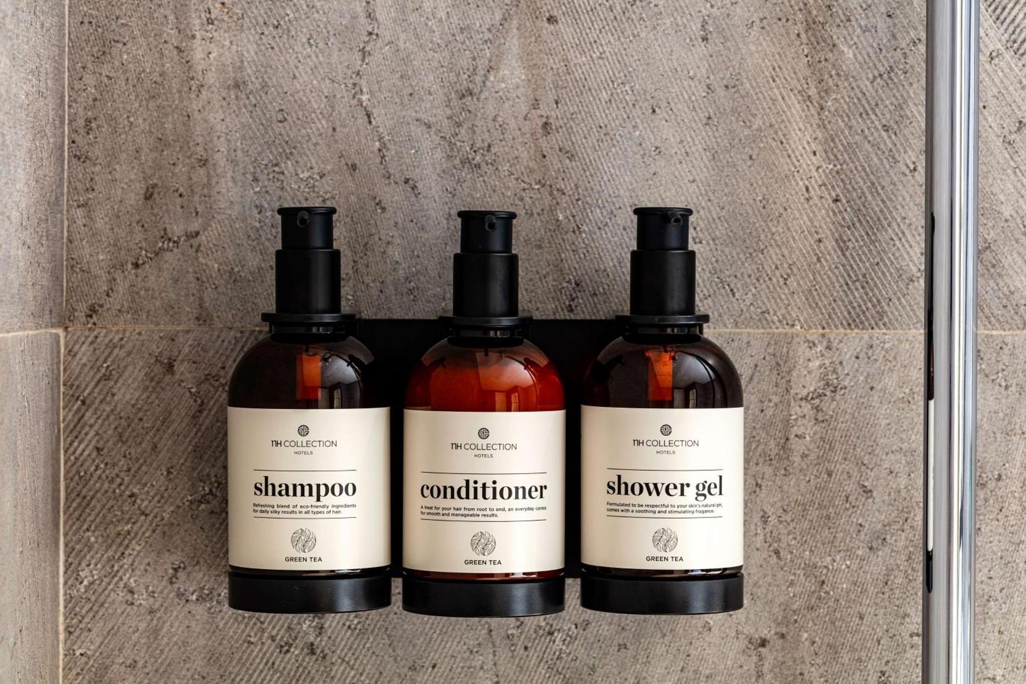 Nh Collection Plaza Santiago Exterior foto Shower gel