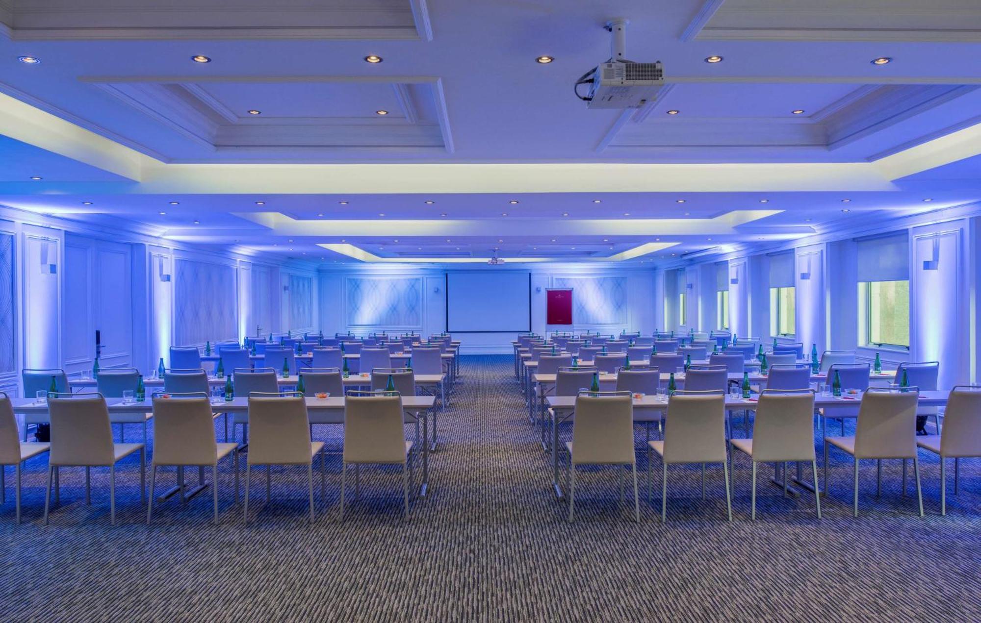 Nh Collection Plaza Santiago Exterior foto Meeting room