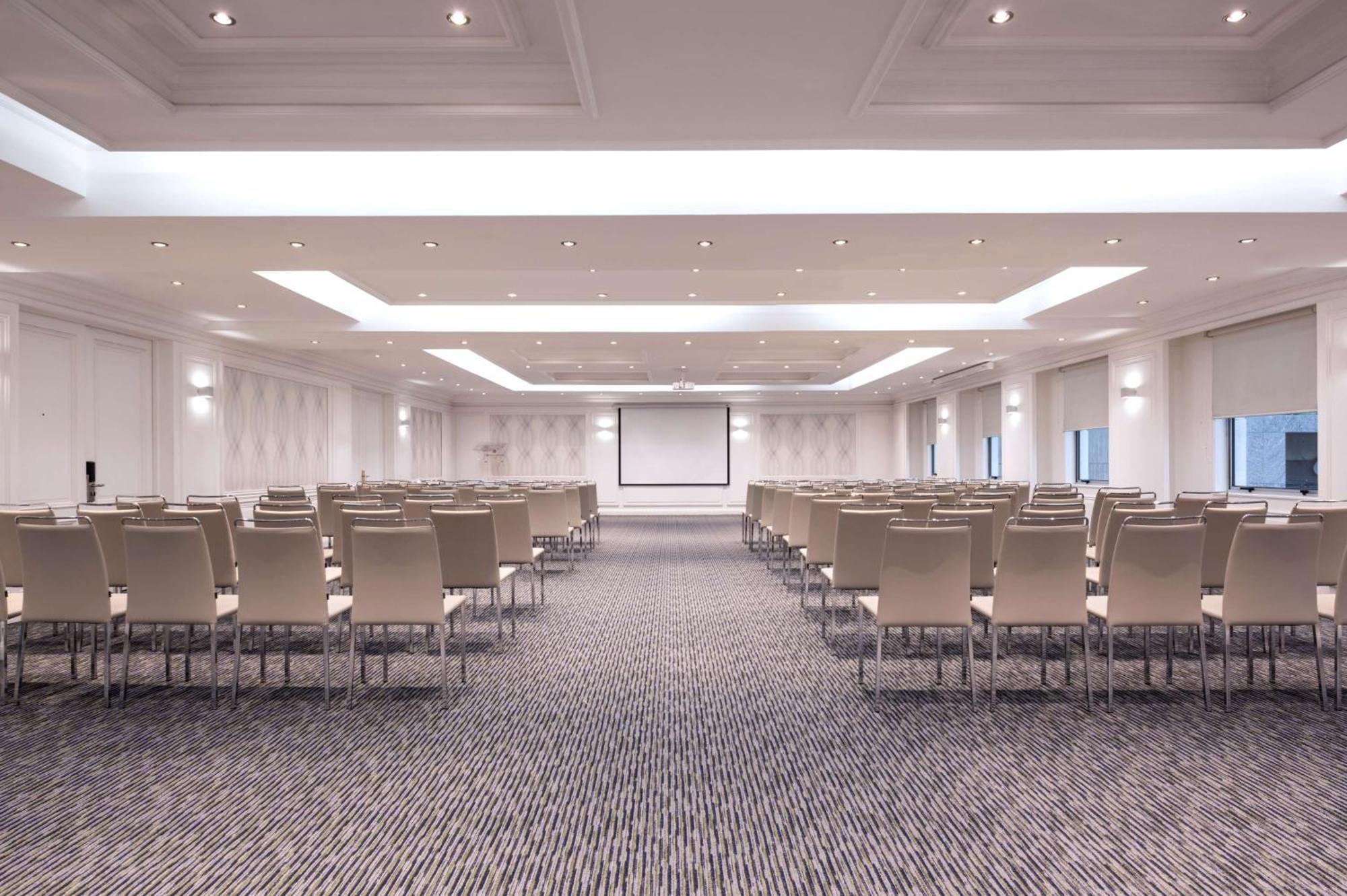 Nh Collection Plaza Santiago Exterior foto Meeting room